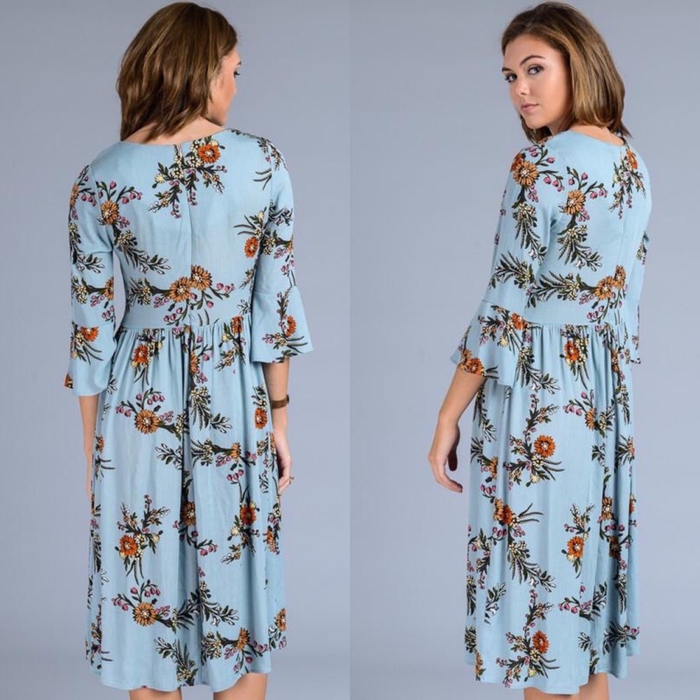 ๐3X HP๐ Blue Floral 3/4 Bell Sleeves Fit & Flare Midi Dress - Picture 4 of 5